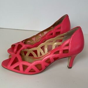 Alex Marie Retro 80’s Style Flamingo Pink Scalloped Design Heels Sz 7.5 M